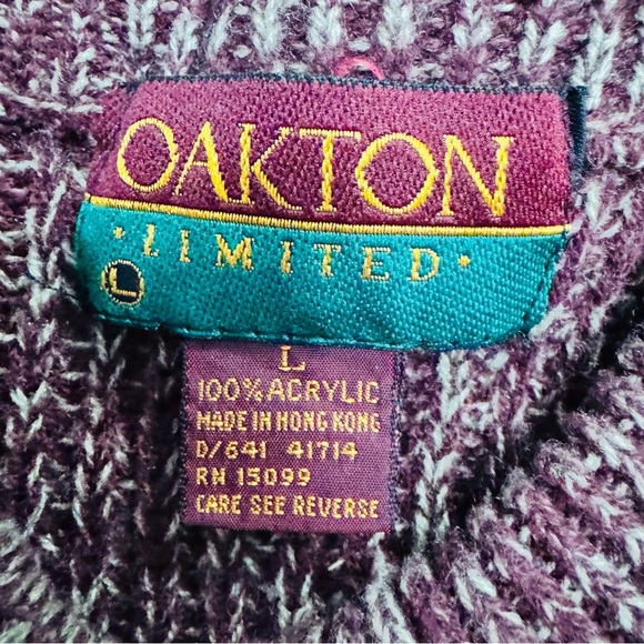 Blue and Brown Crewneck Sweater with Classic Design - Picture 4 of 5